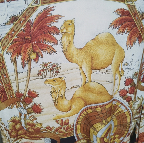 Vintage Salvatore Ferragamo Silk Baroque Animal Print Tunic Blouse Flawless Sz M - Picture 8 of 9